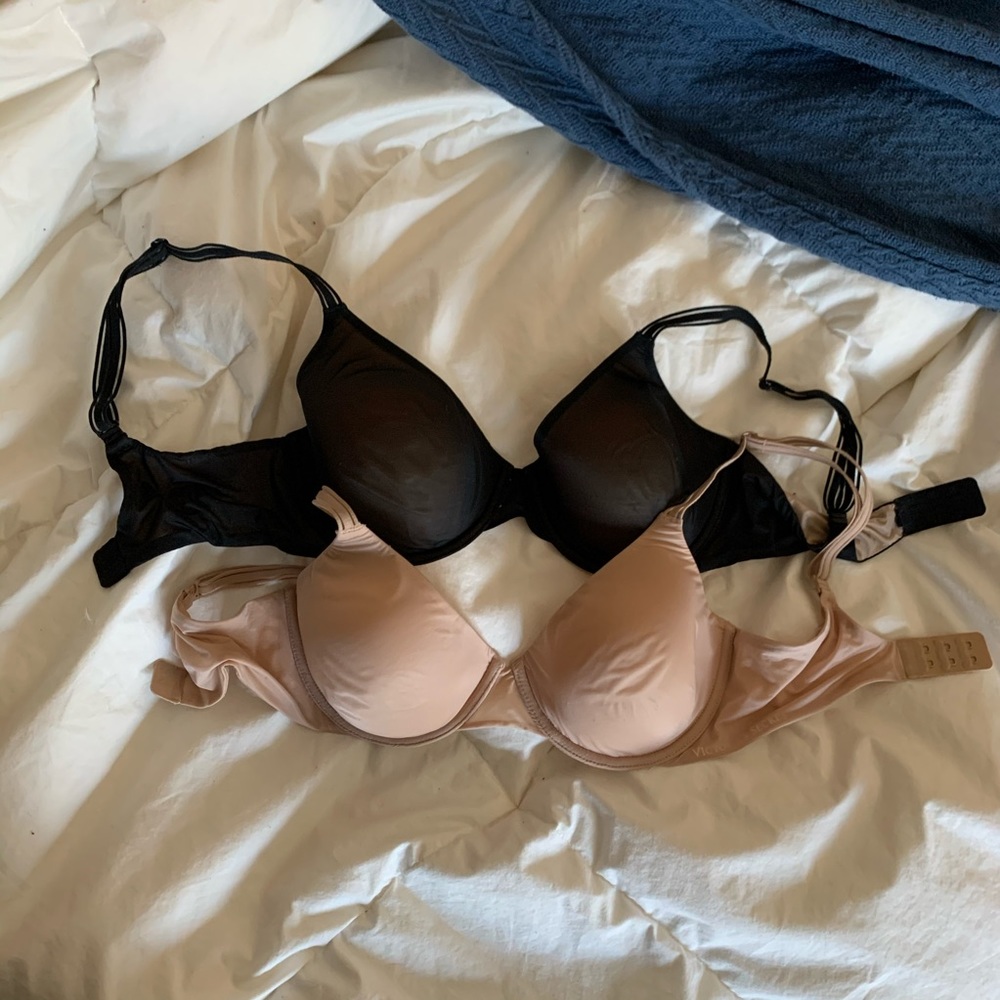 Two Victoria’s Secret angelight bras 32DD